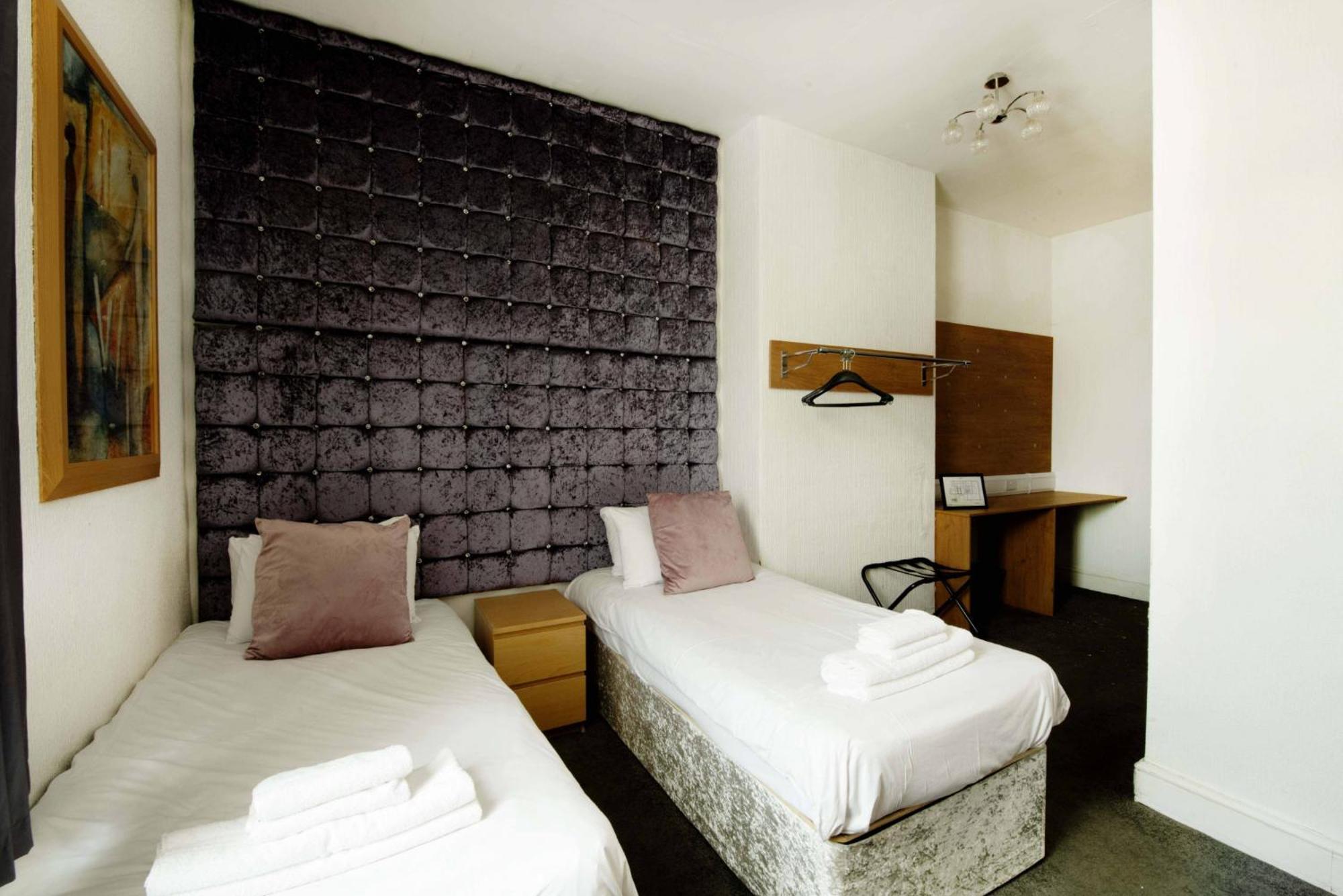 Hotels 24-7 - The Old Victoria Hotel 纽波特 外观 照片