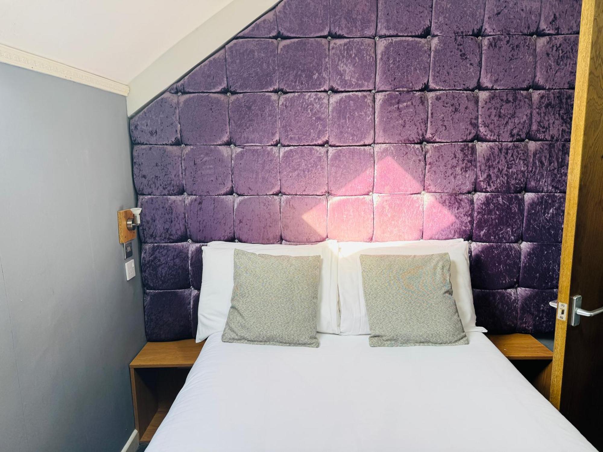 Hotels 24-7 - The Old Victoria Hotel 纽波特 外观 照片